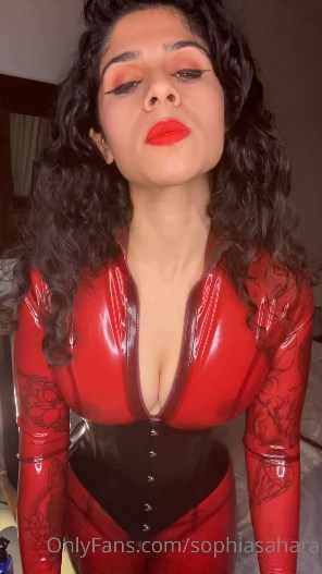 Mistress Sophia Sahara - Who s going to be my latex shining boy